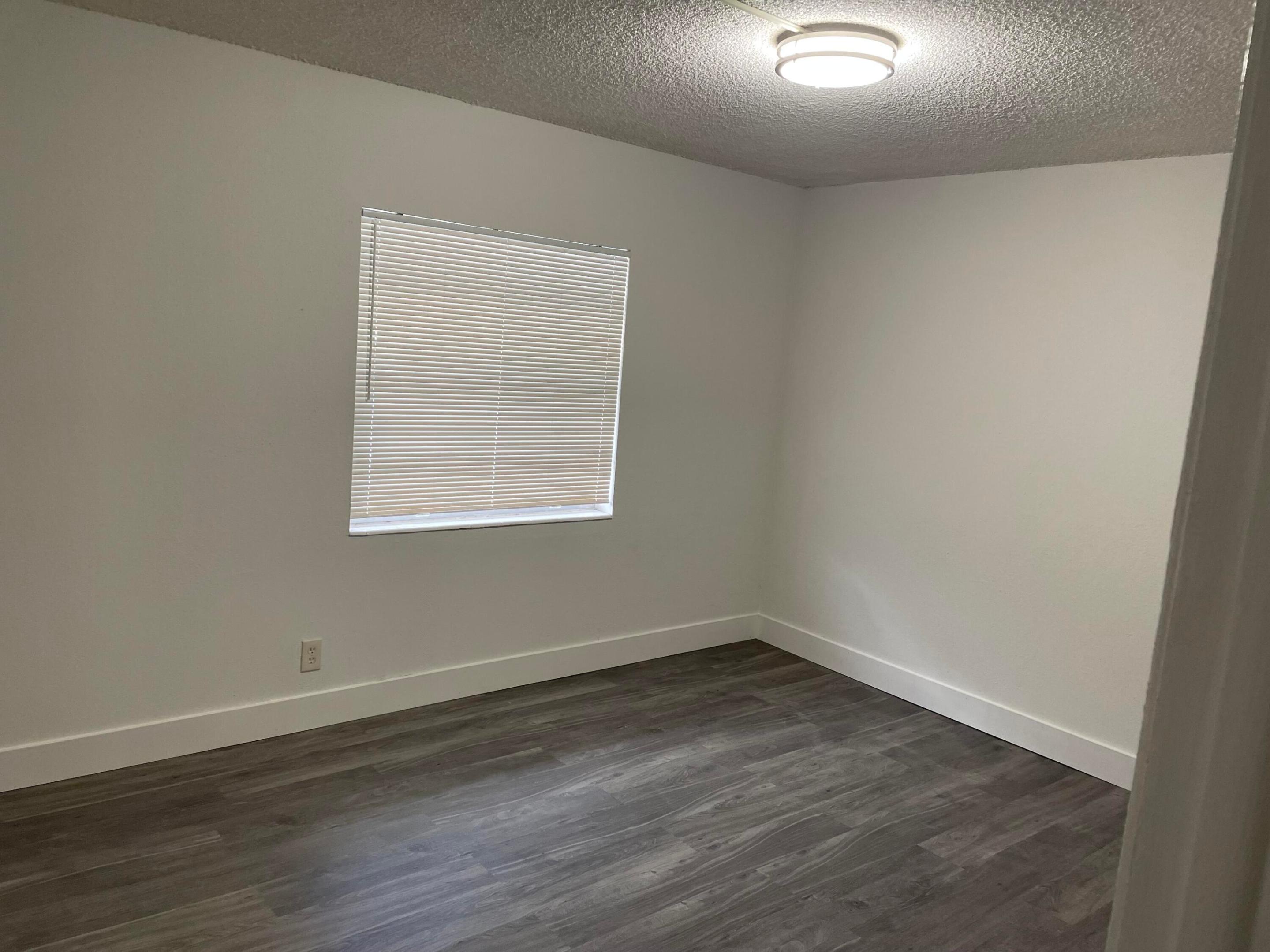 RIVERSIDE ADD AMEN PLAT - Residential Lease