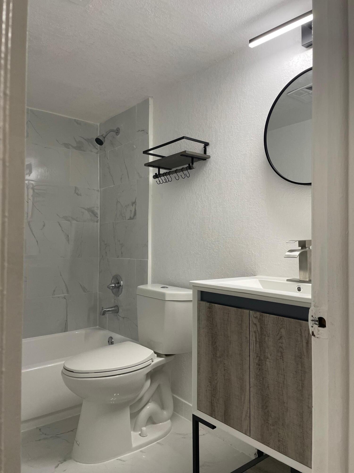 RIVERSIDE ADD AMEN PLAT - Residential Lease