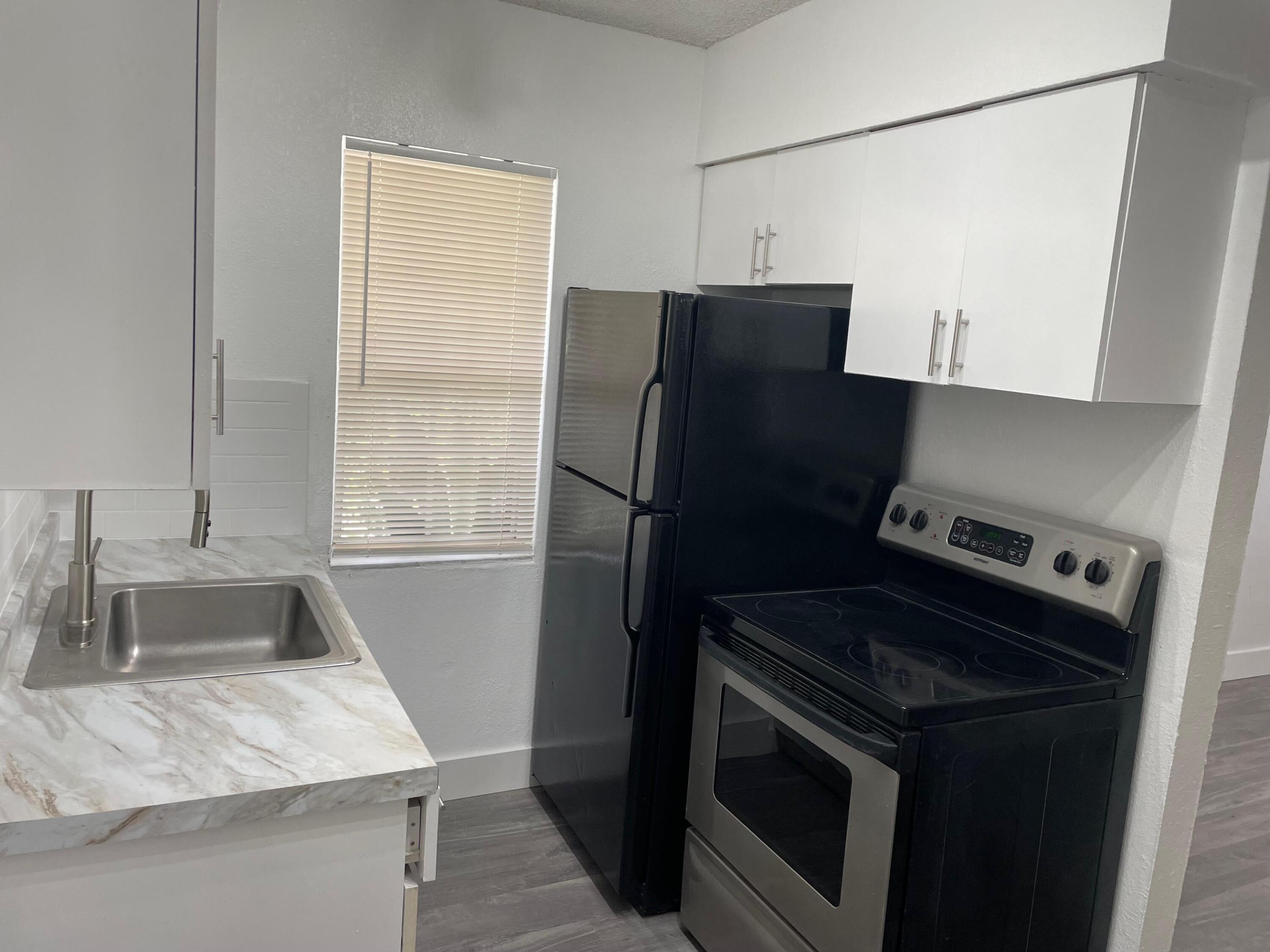 RIVERSIDE ADD AMEN PLAT - Residential Lease