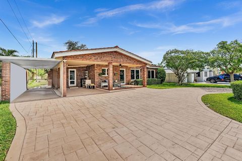 Tiny photo for 1311 NE 42nd Street, Oakland Park, FL 33334 (MLS # F10504952)
