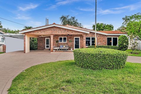 Tiny photo for 1311 NE 42nd Street, Oakland Park, FL 33334 (MLS # F10504952)