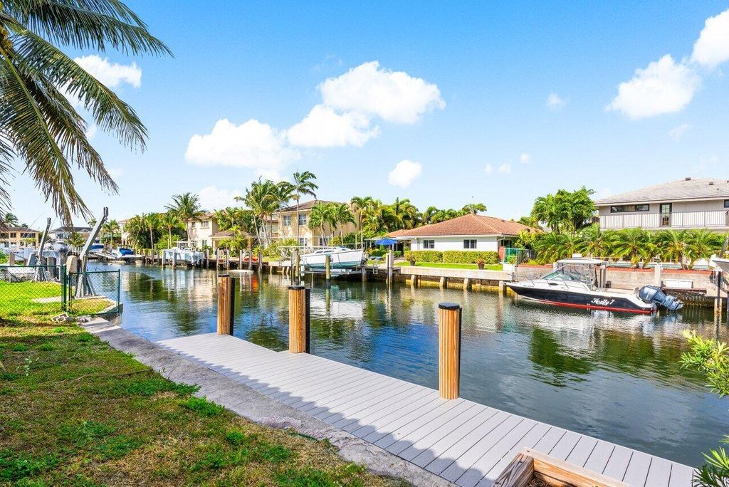 Photo of 3163 NE 8th Avenue, Boca Raton, FL 33431 (MLS # R11088550)