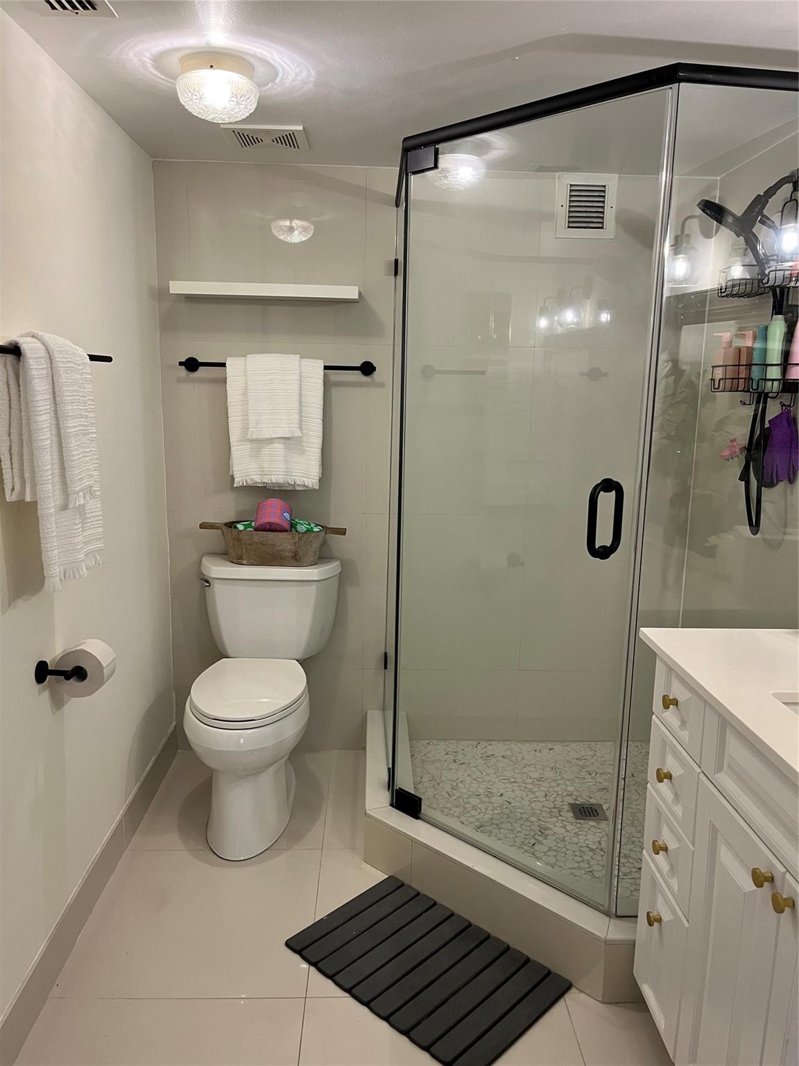 TRADEWINDS BY THE SEA - Residential