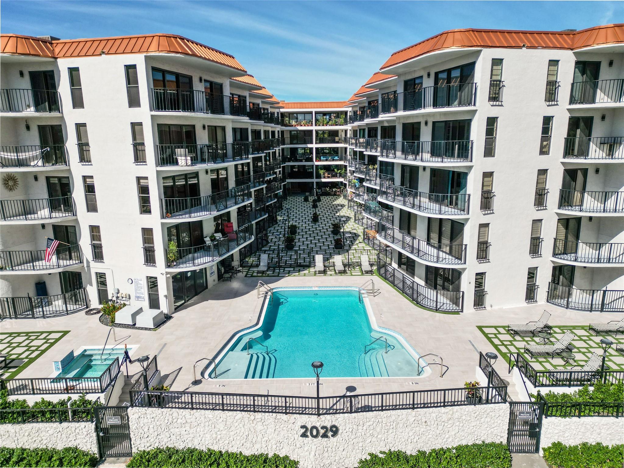 TRADEWINDS BY THE SEA - Residential