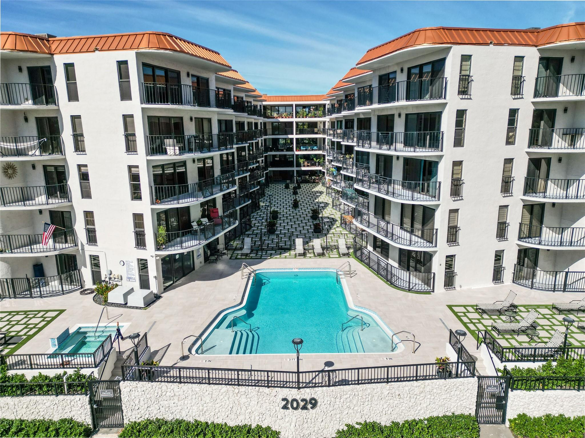 TRADEWINDS BY THE SEA - Residential