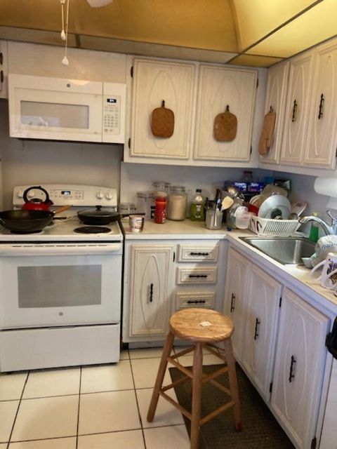 Tiny photo for 230 NE 26th Avenue N #2140, Boynton Beach, FL 33435 (MLS # B26014428)