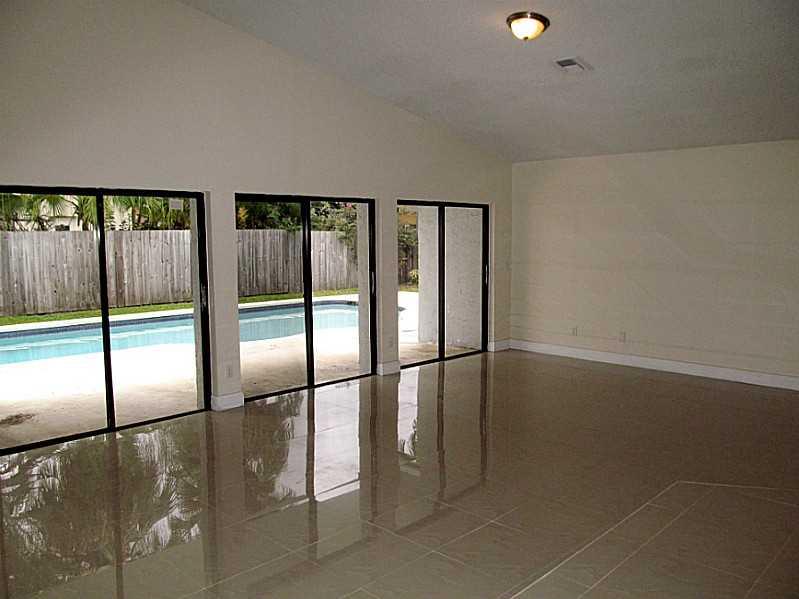 BOULEVARD WOODS EAST - Residential Lease