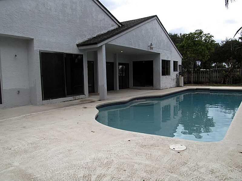 BOULEVARD WOODS EAST - Residential Lease