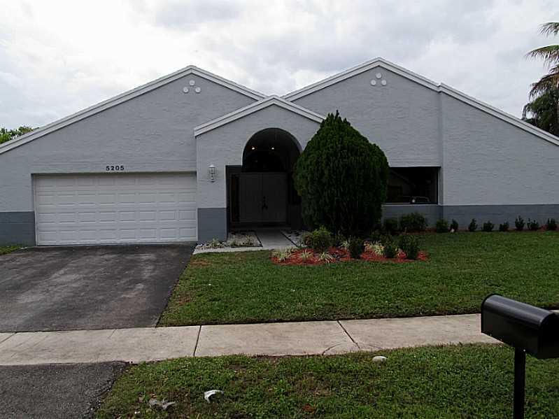 BOULEVARD WOODS EAST - Residential Lease