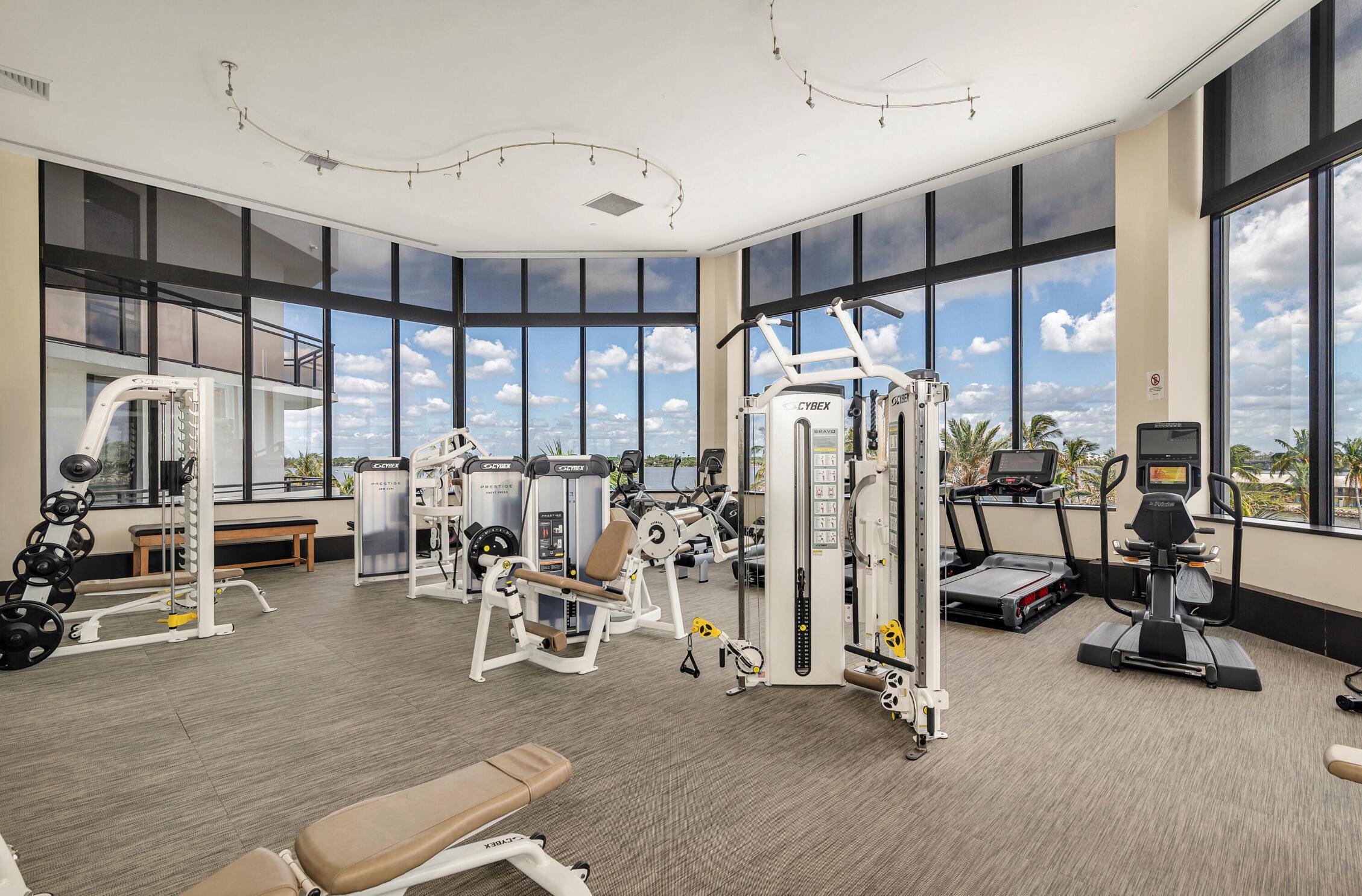 PALM BEACH HAMPTON CONDO - Residential