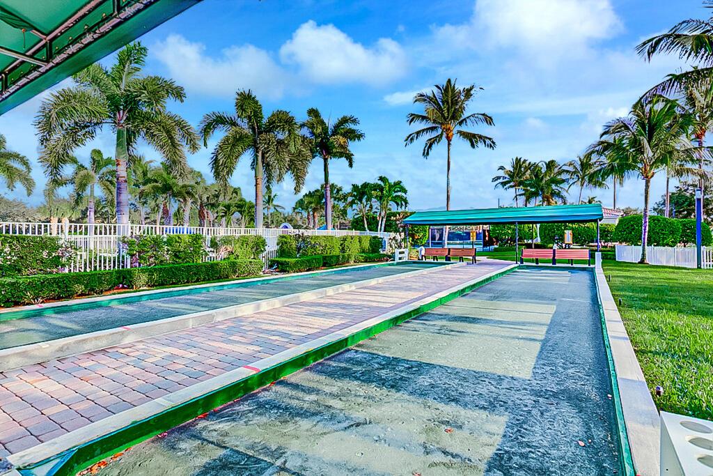 VILLAGEWALK OF WELLINGTON 2 - Residential