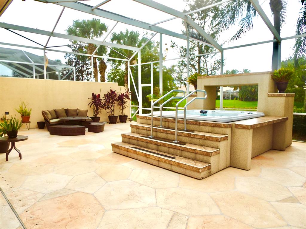 VILLAGEWALK OF WELLINGTON 2 - Residential