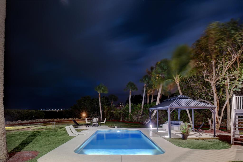 TWIN RIVERS - Residential