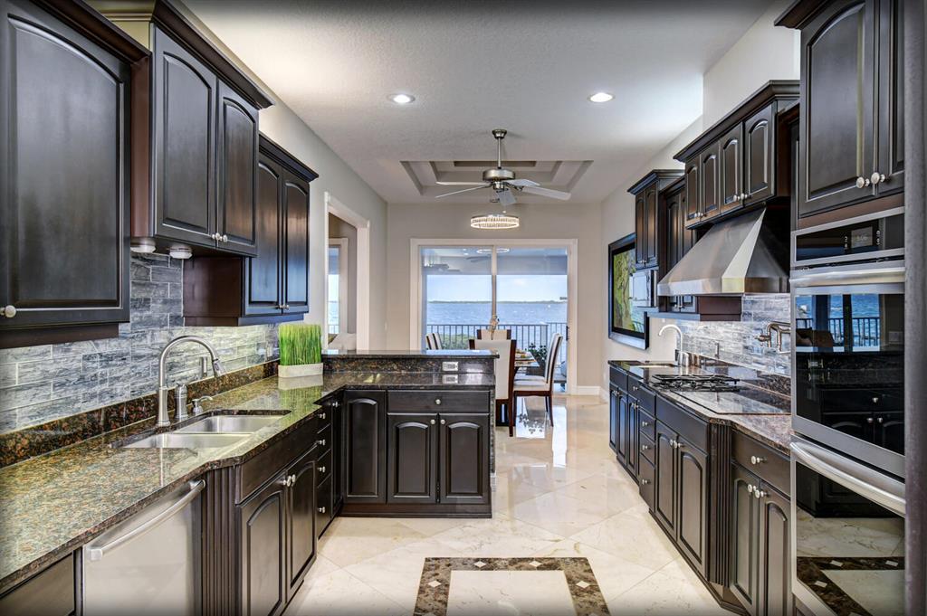 TWIN RIVERS - Residential