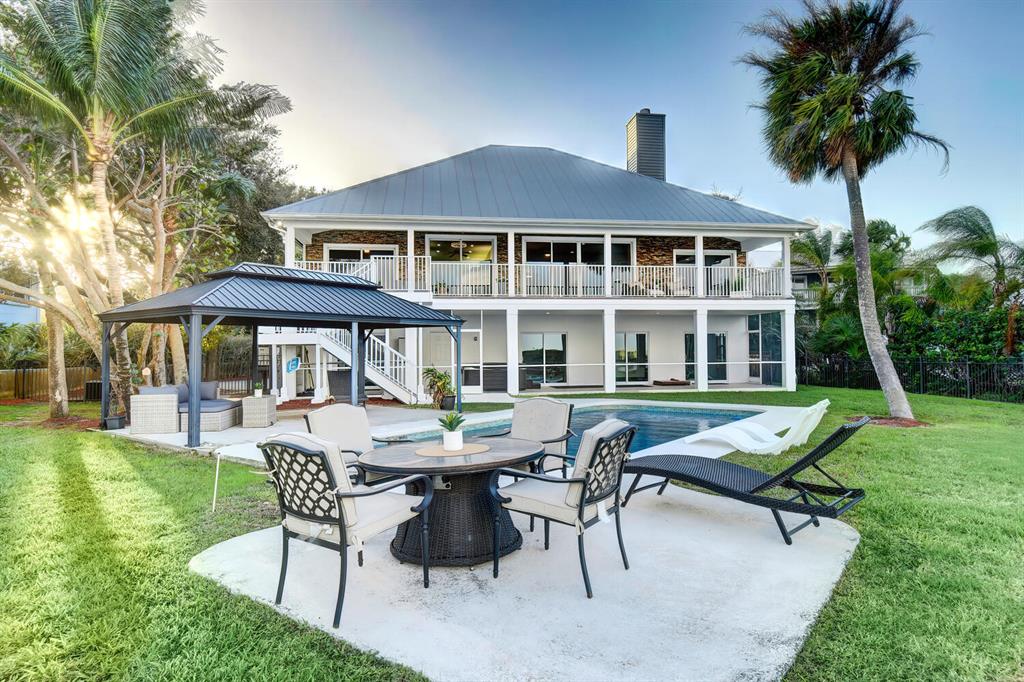 TWIN RIVERS - Residential