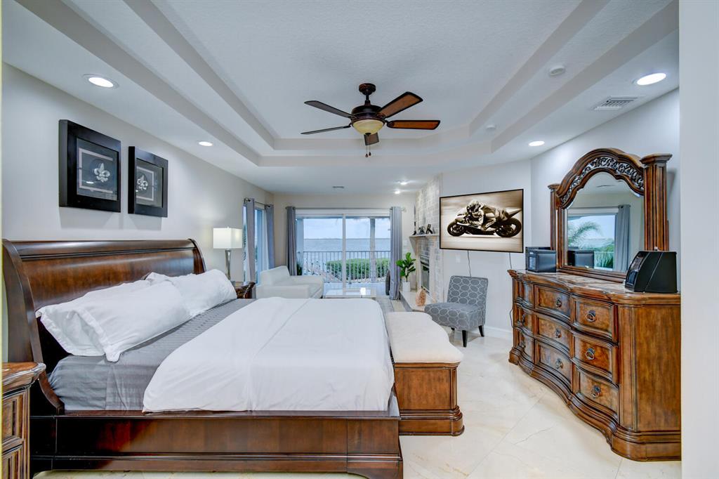 TWIN RIVERS - Residential