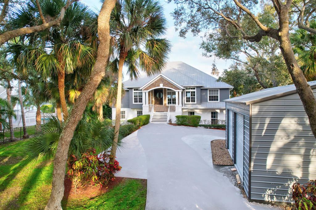 TWIN RIVERS - Residential