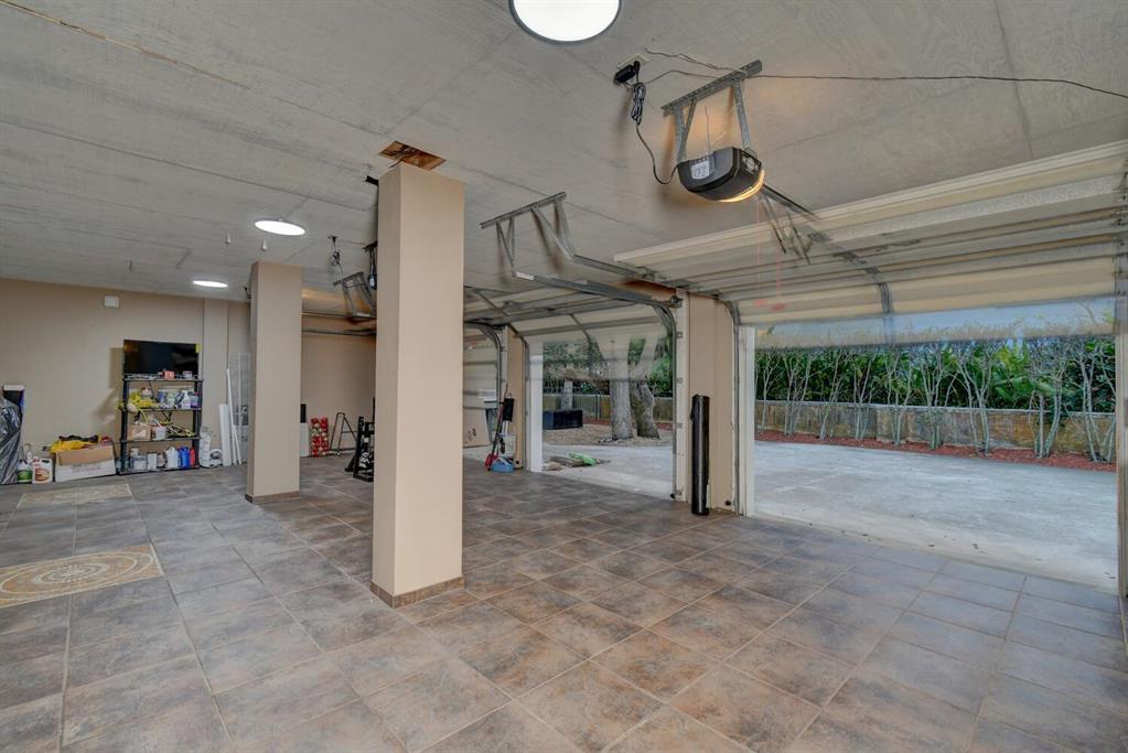 TWIN RIVERS - Residential