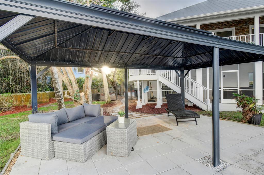 TWIN RIVERS - Residential