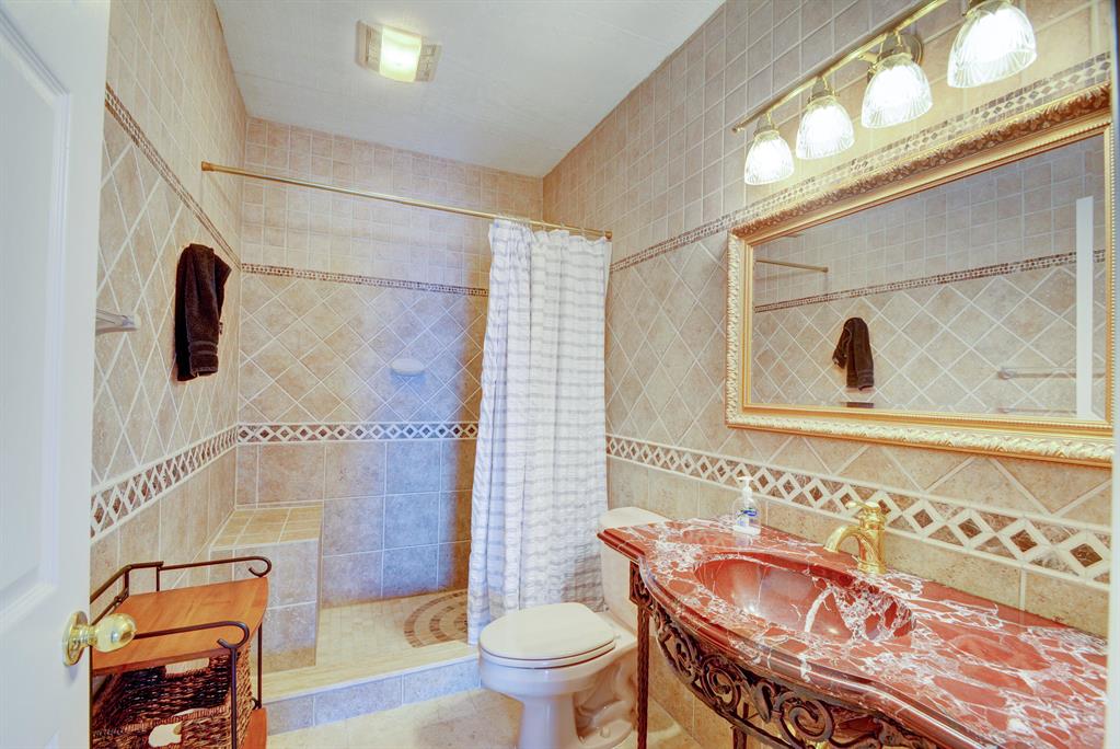 TWIN RIVERS - Residential