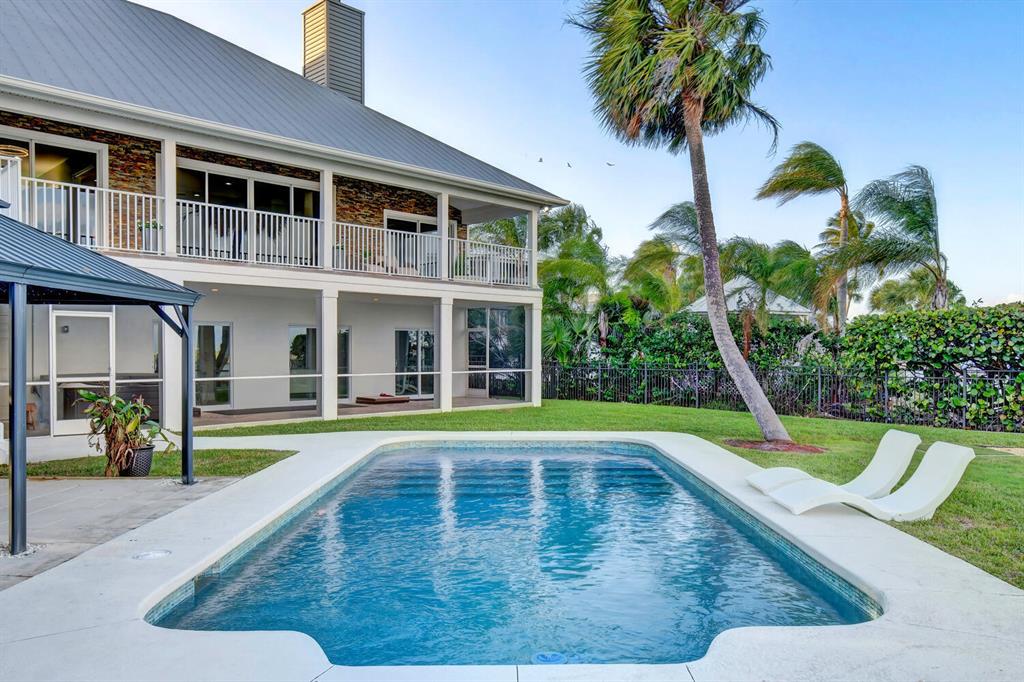 TWIN RIVERS - Residential