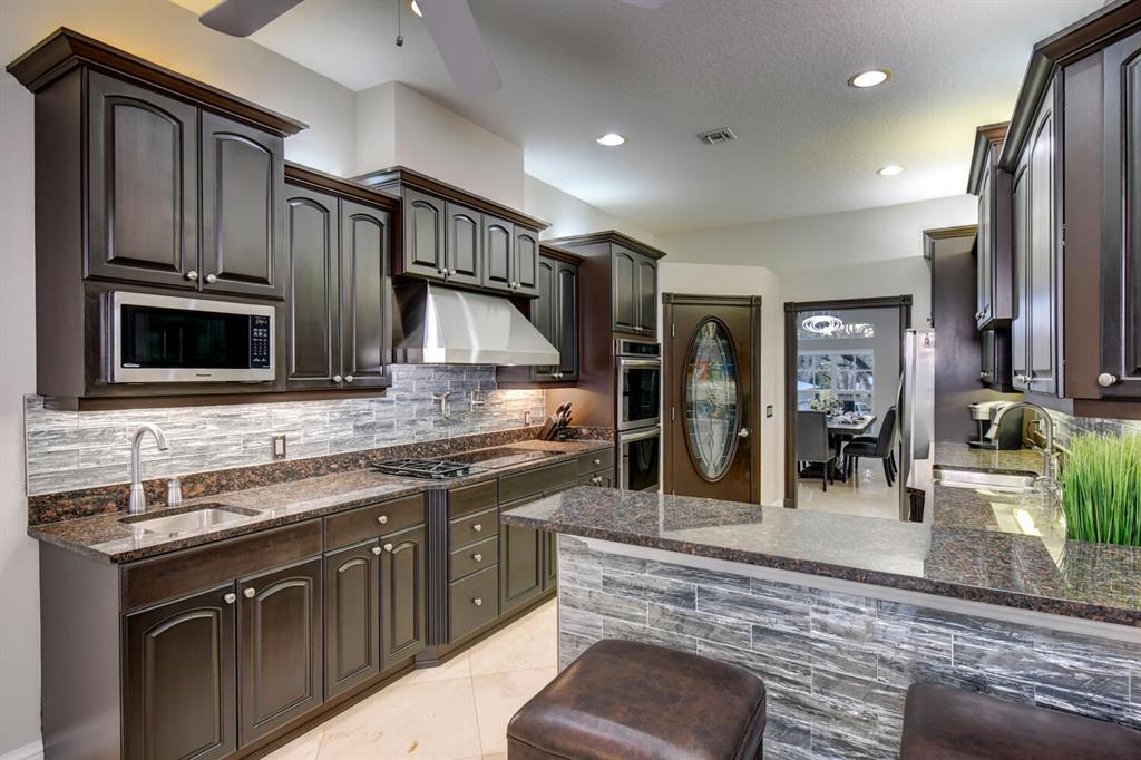 TWIN RIVERS - Residential