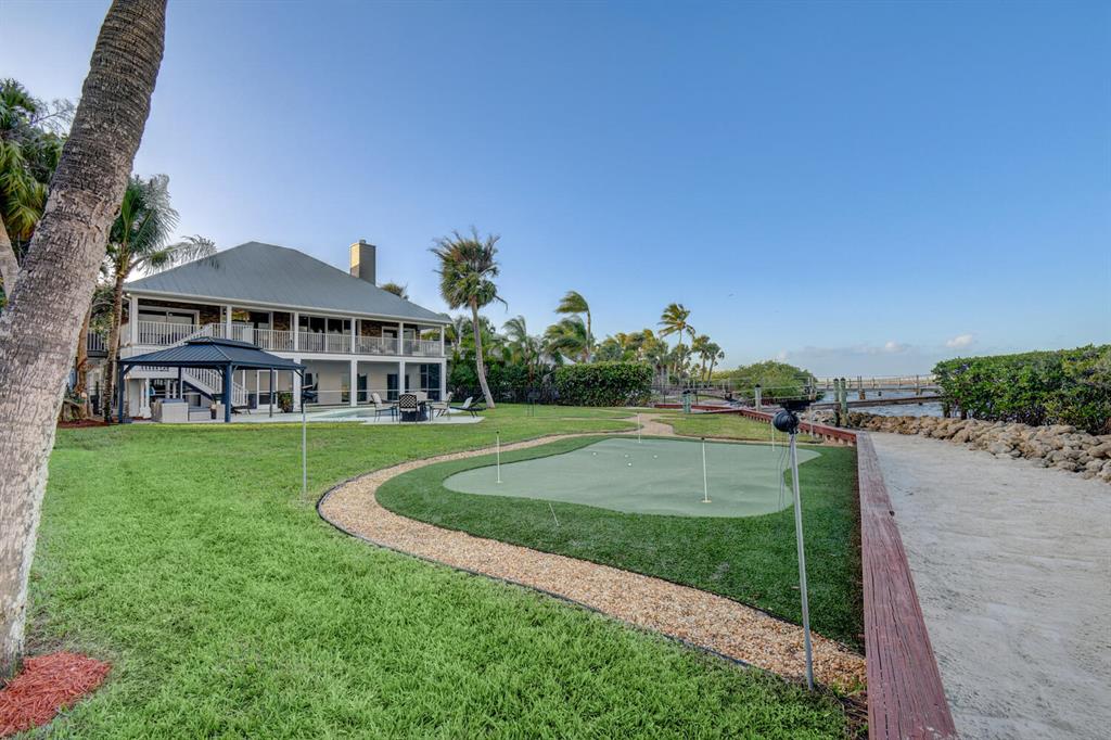 TWIN RIVERS - Residential