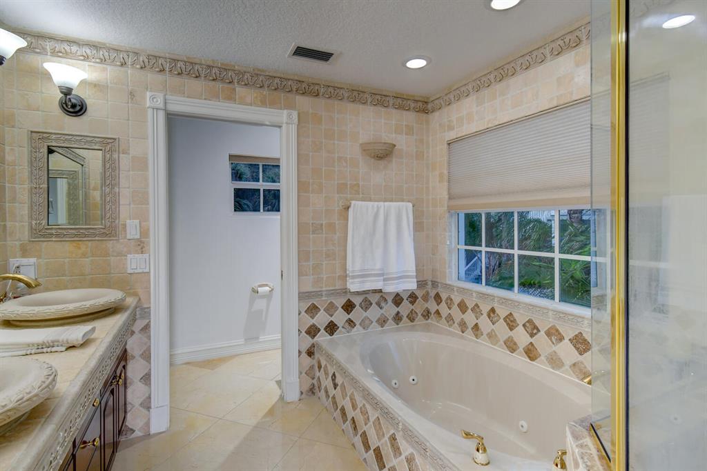 TWIN RIVERS - Residential