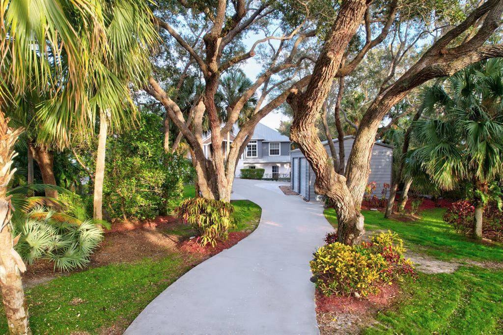 TWIN RIVERS - Residential