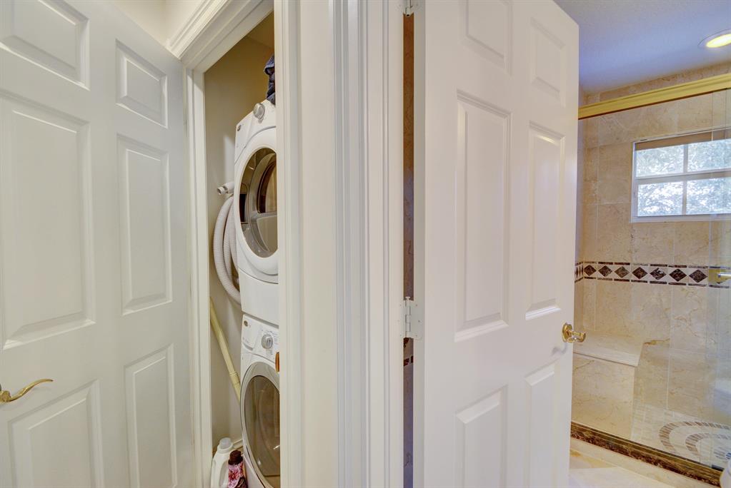 TWIN RIVERS - Residential