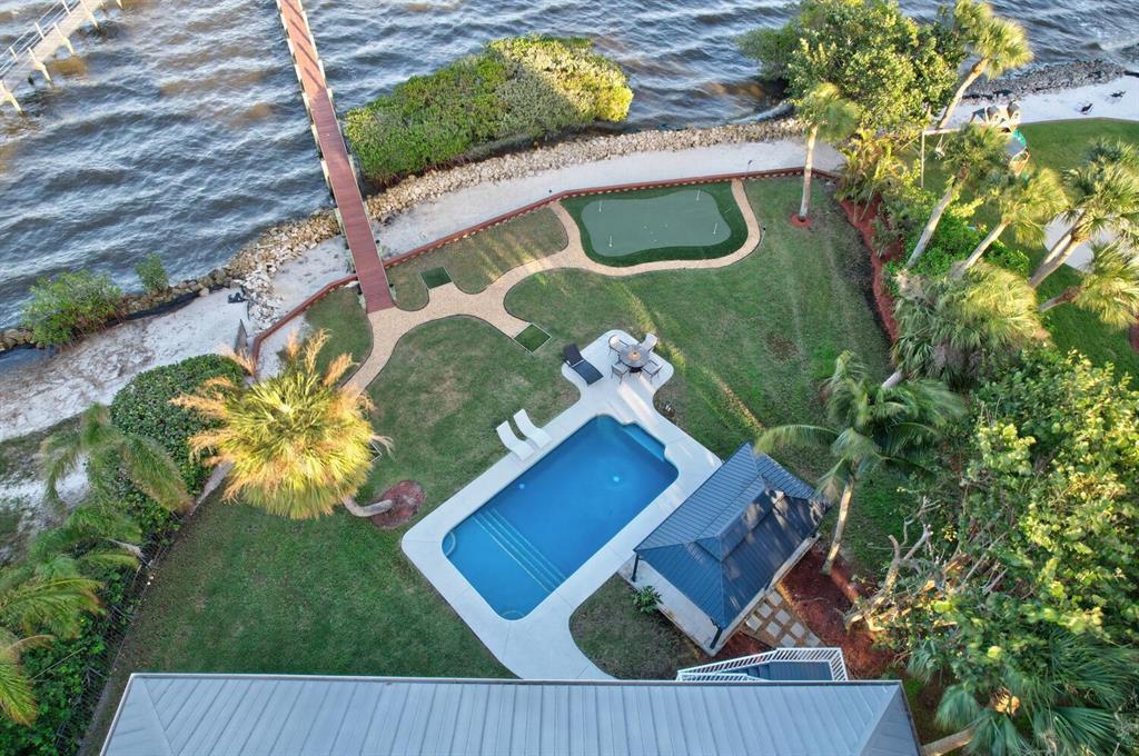 TWIN RIVERS - Residential