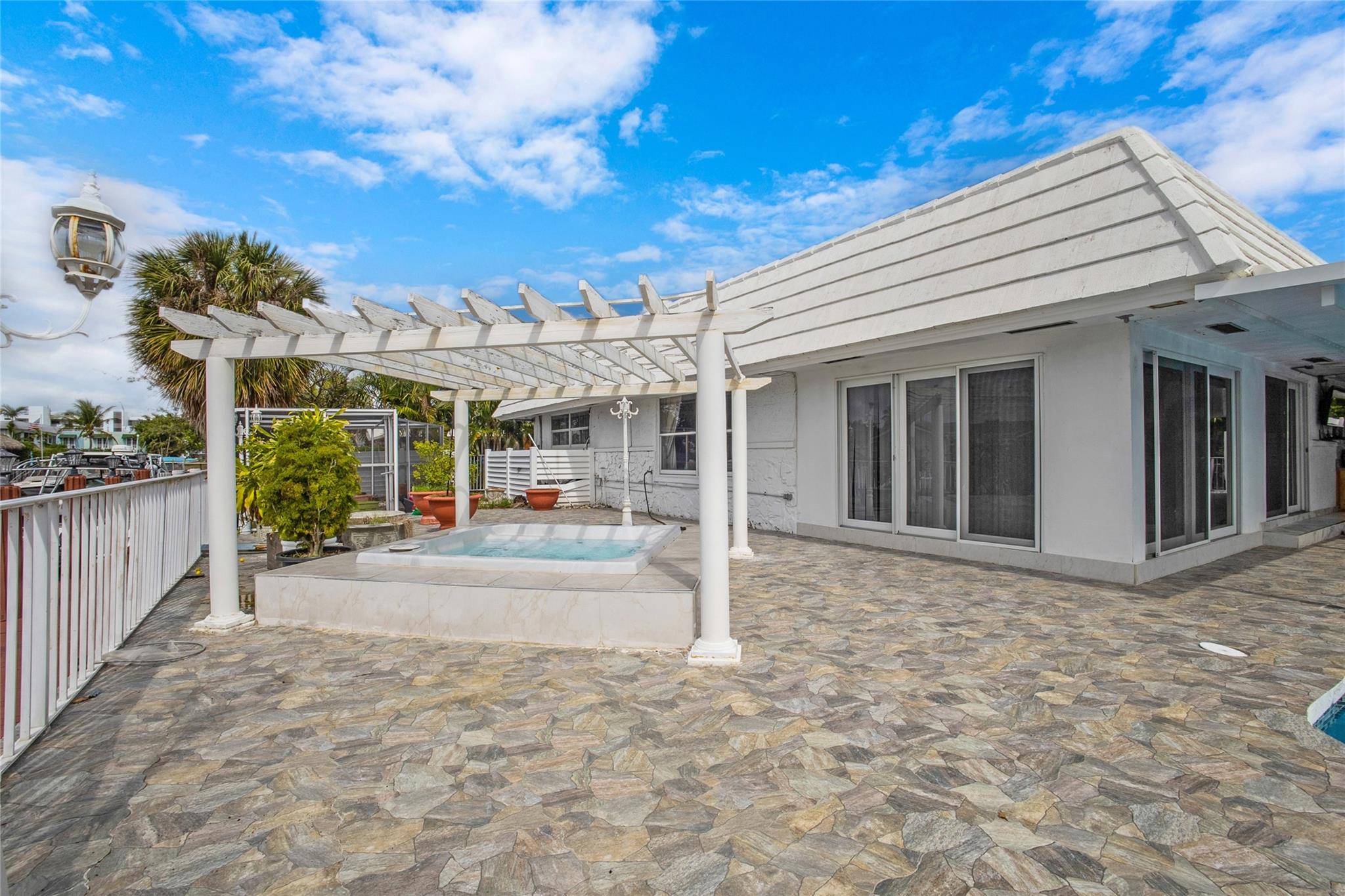 Country Club Isles 42-40 - Residential Lease