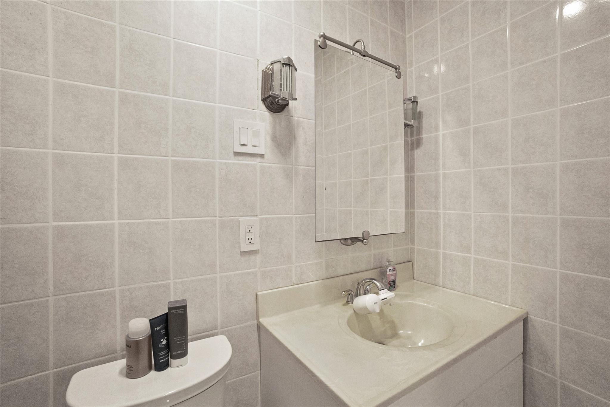 Country Club Isles 42-40 - Residential Lease