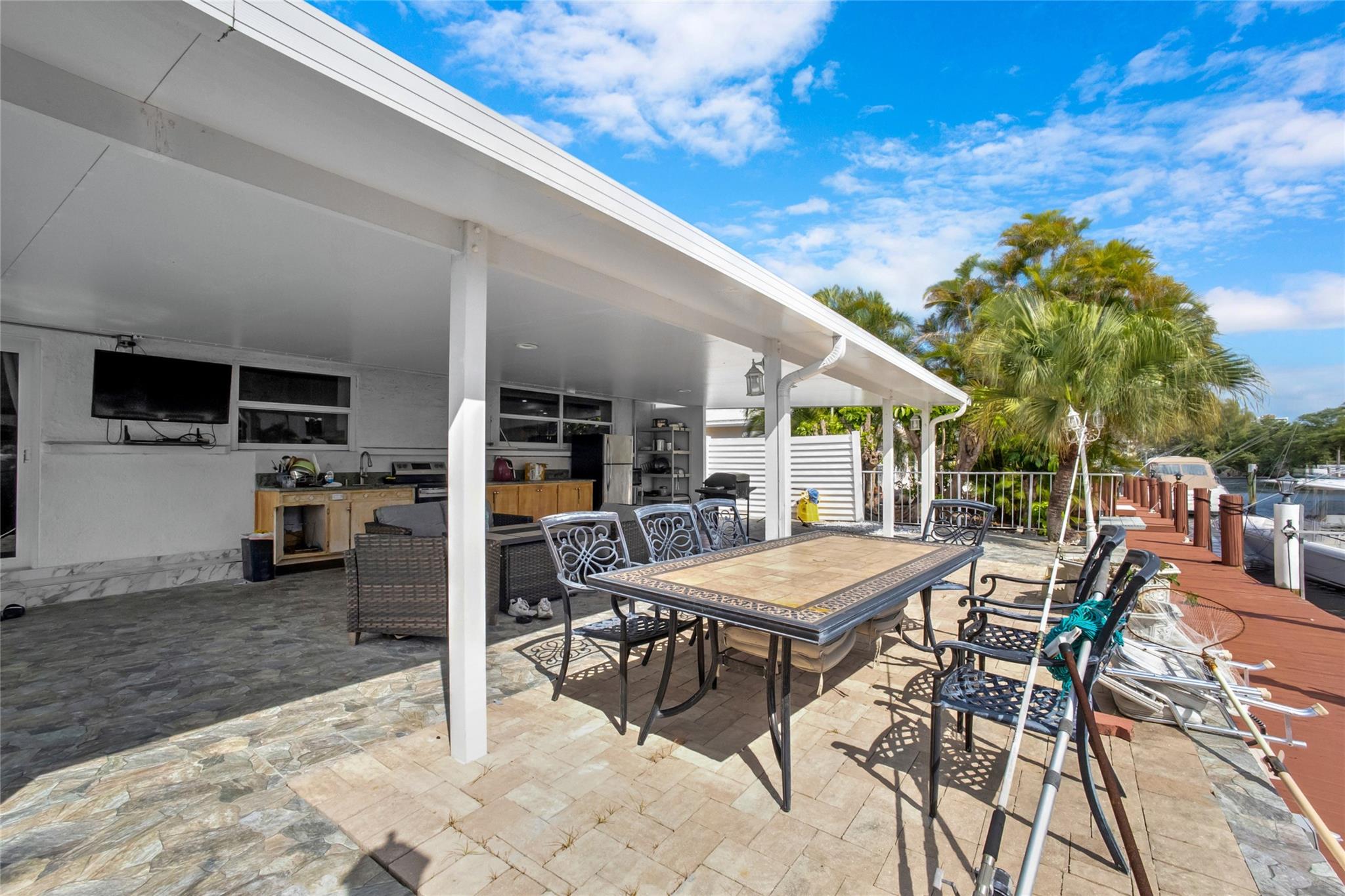 Country Club Isles 42-40 - Residential Lease