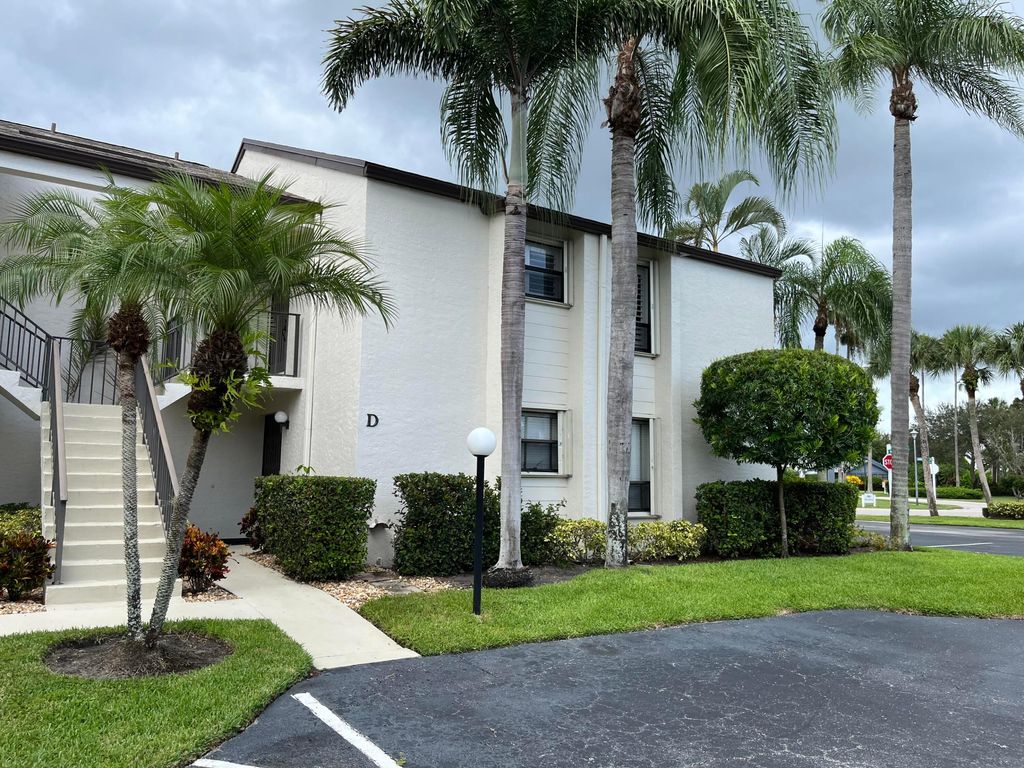 Photo of 701 Wingfoot Drive #D, Jupiter, FL 33458 (MLS # R10916846)
