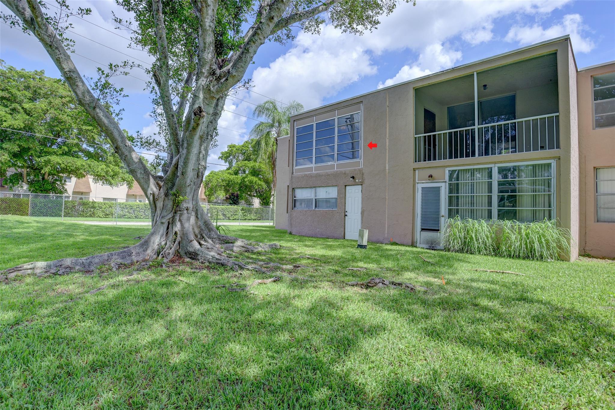 PALM SPRINGS I - Residential