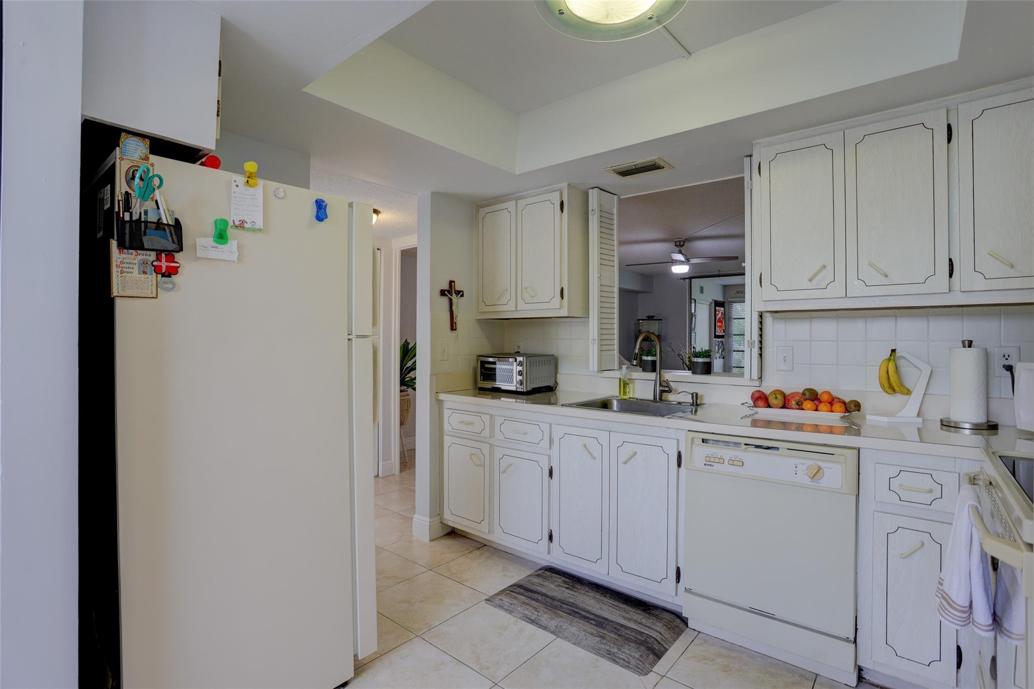 PALM SPRINGS I - Residential