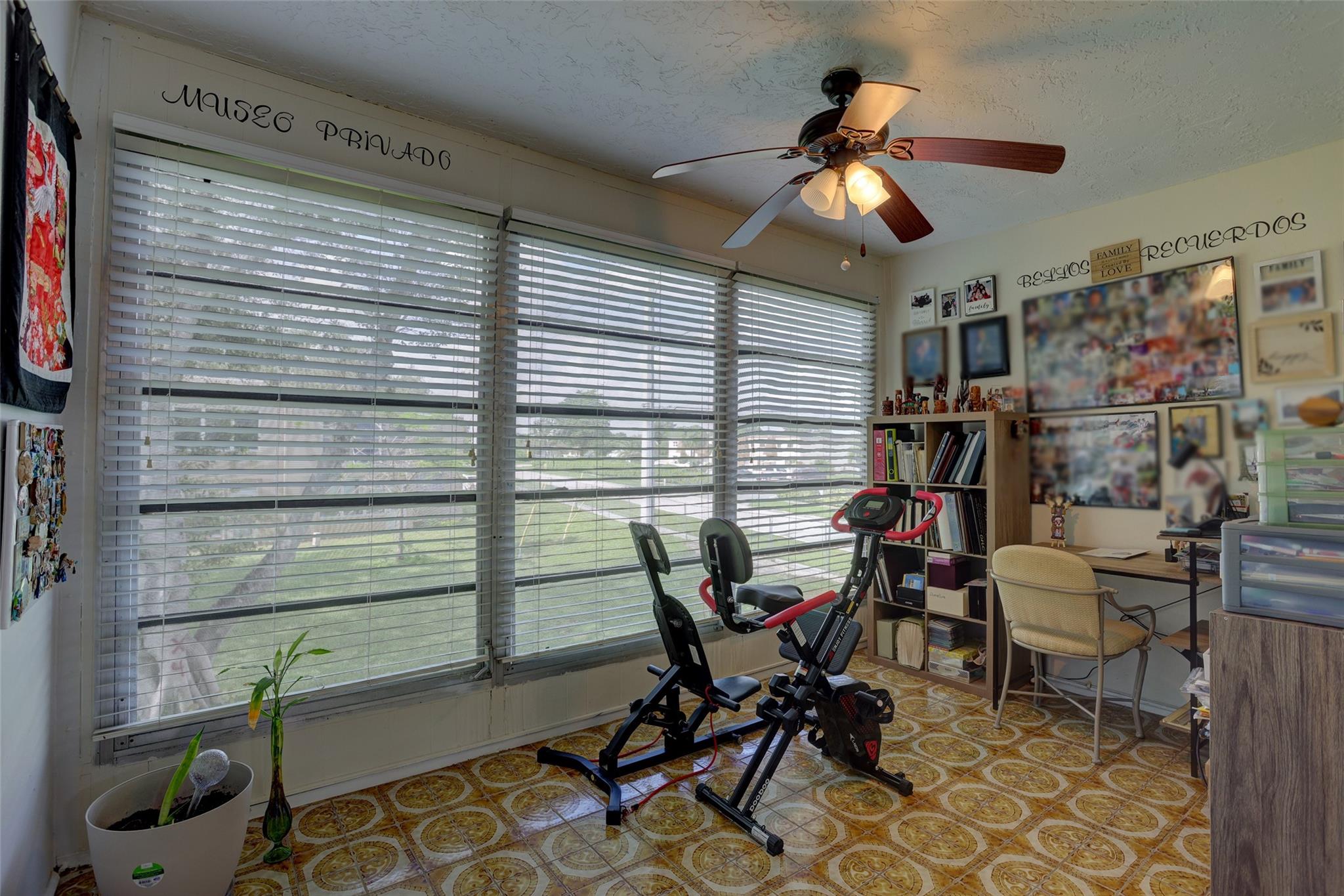 PALM SPRINGS I - Residential