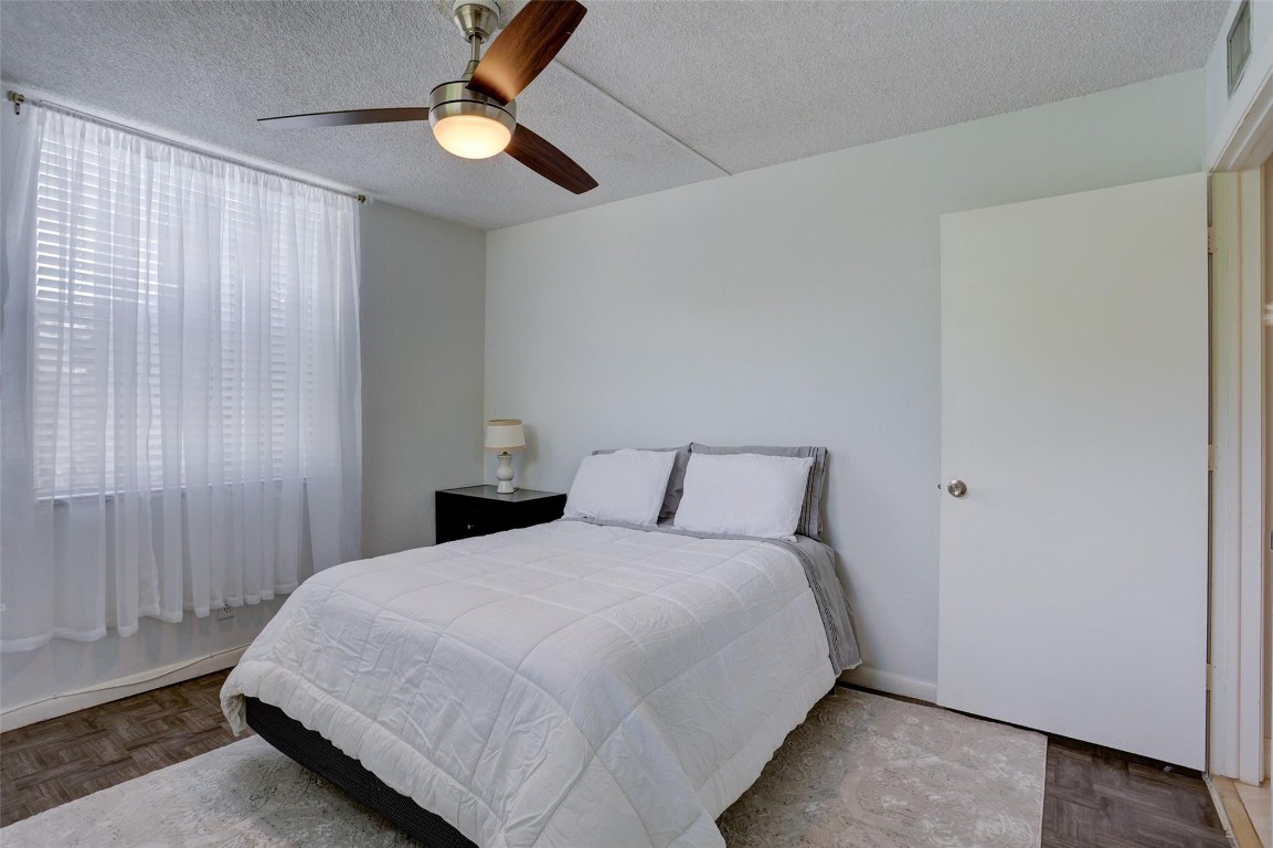PALM SPRINGS I - Residential