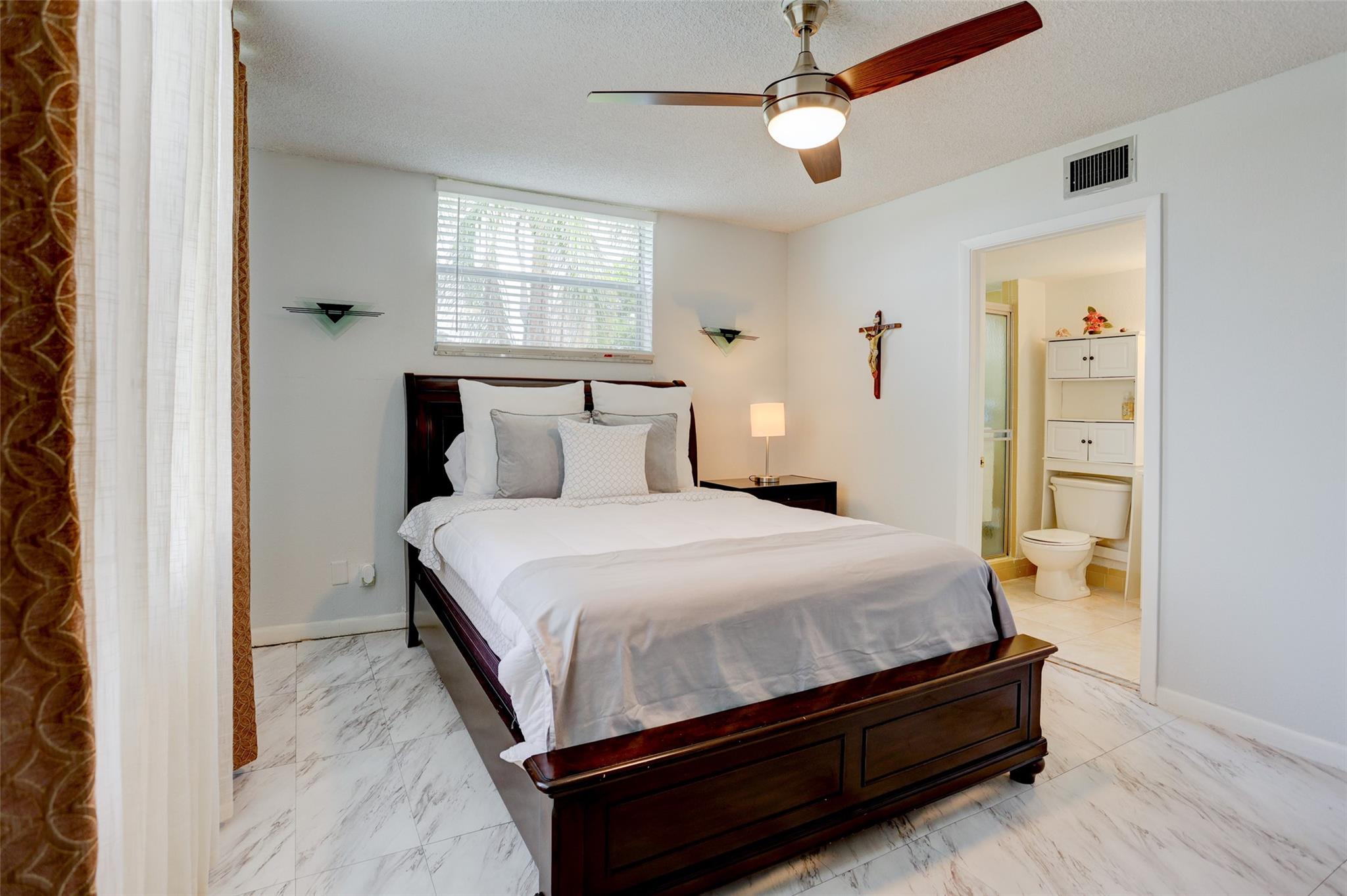 PALM SPRINGS I - Residential