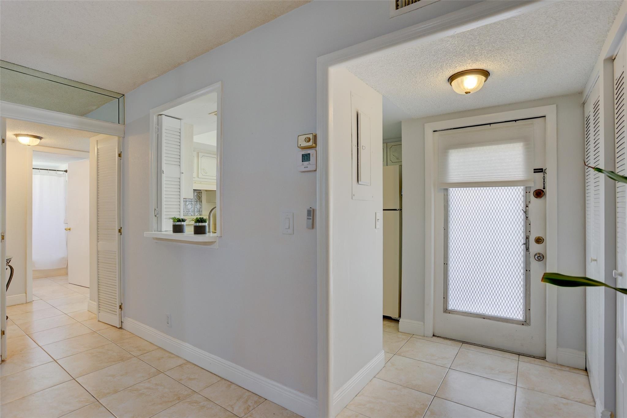 PALM SPRINGS I - Residential