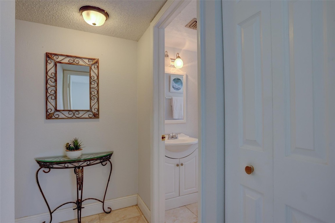 PALM SPRINGS I - Residential