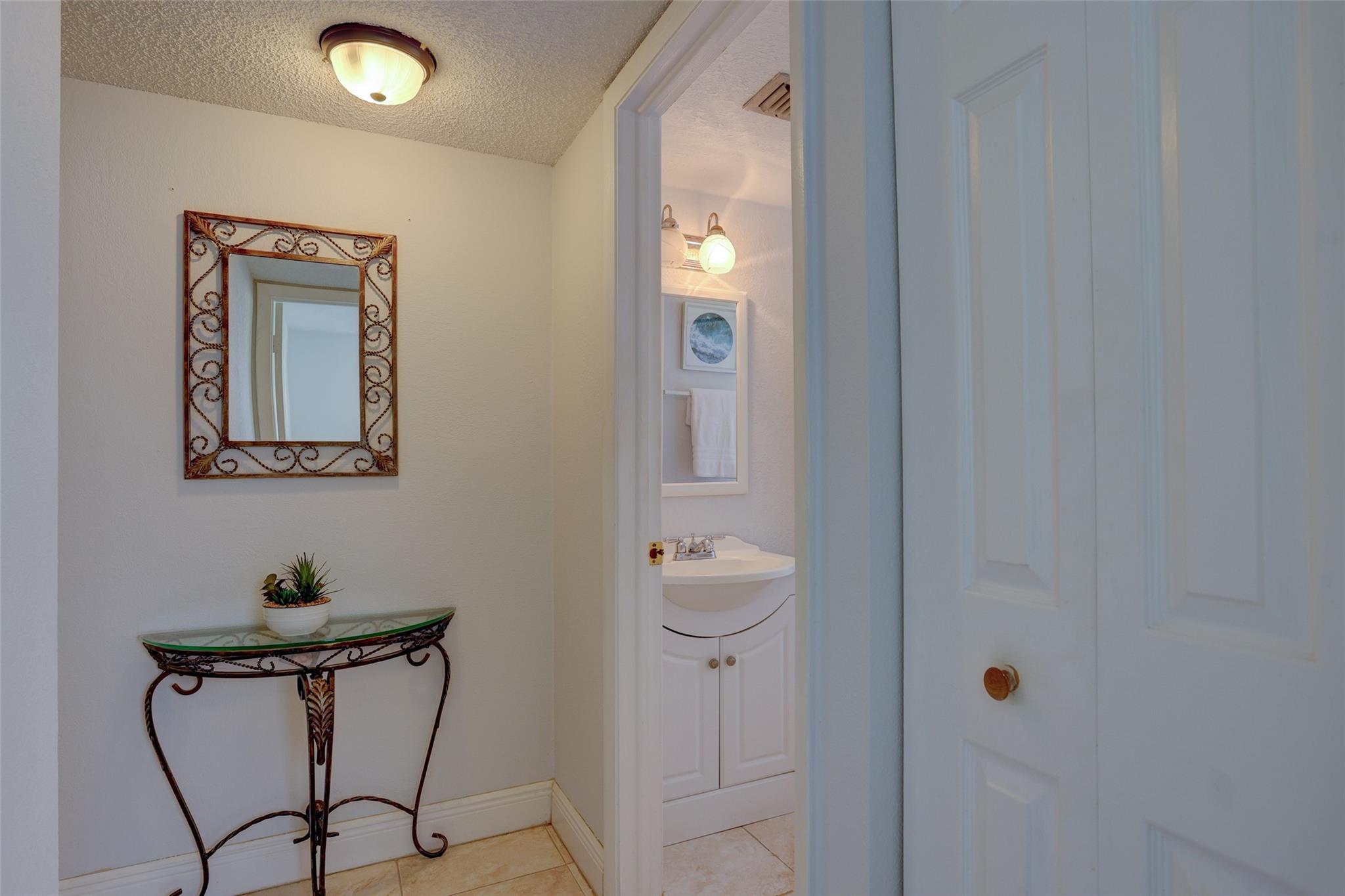 PALM SPRINGS I - Residential