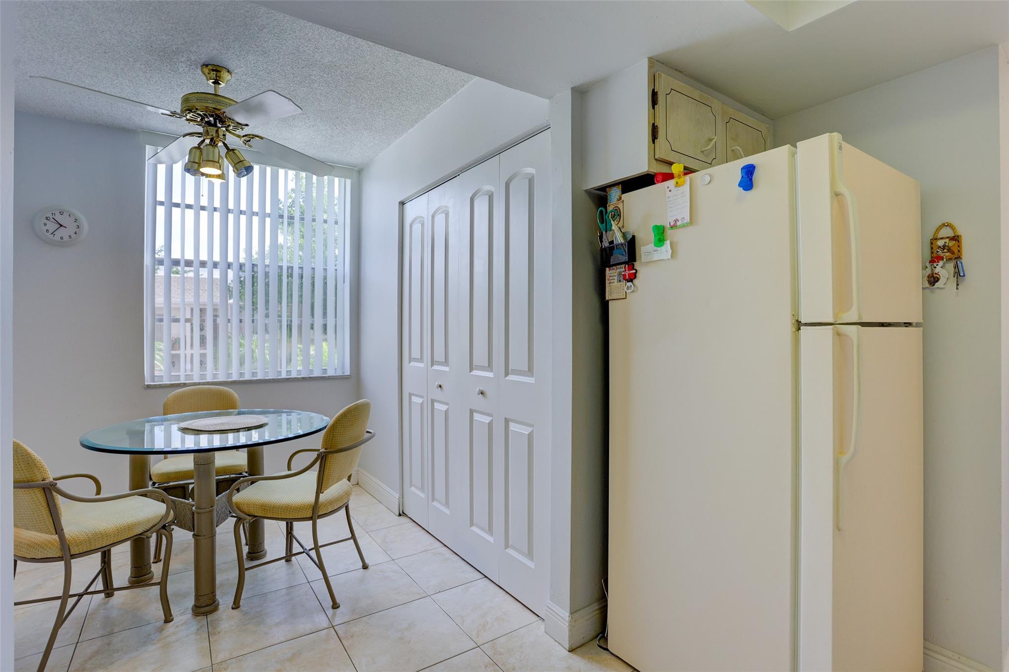 PALM SPRINGS I - Residential