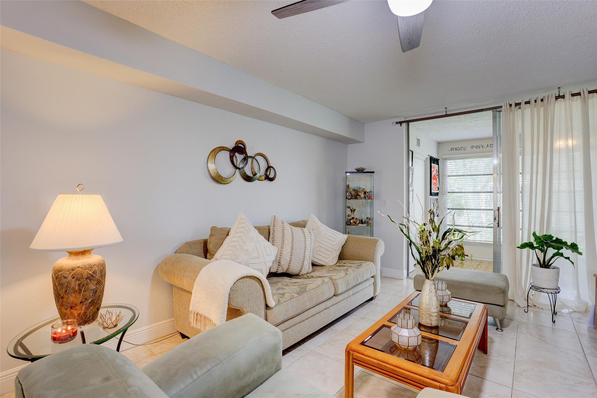 PALM SPRINGS I - Residential