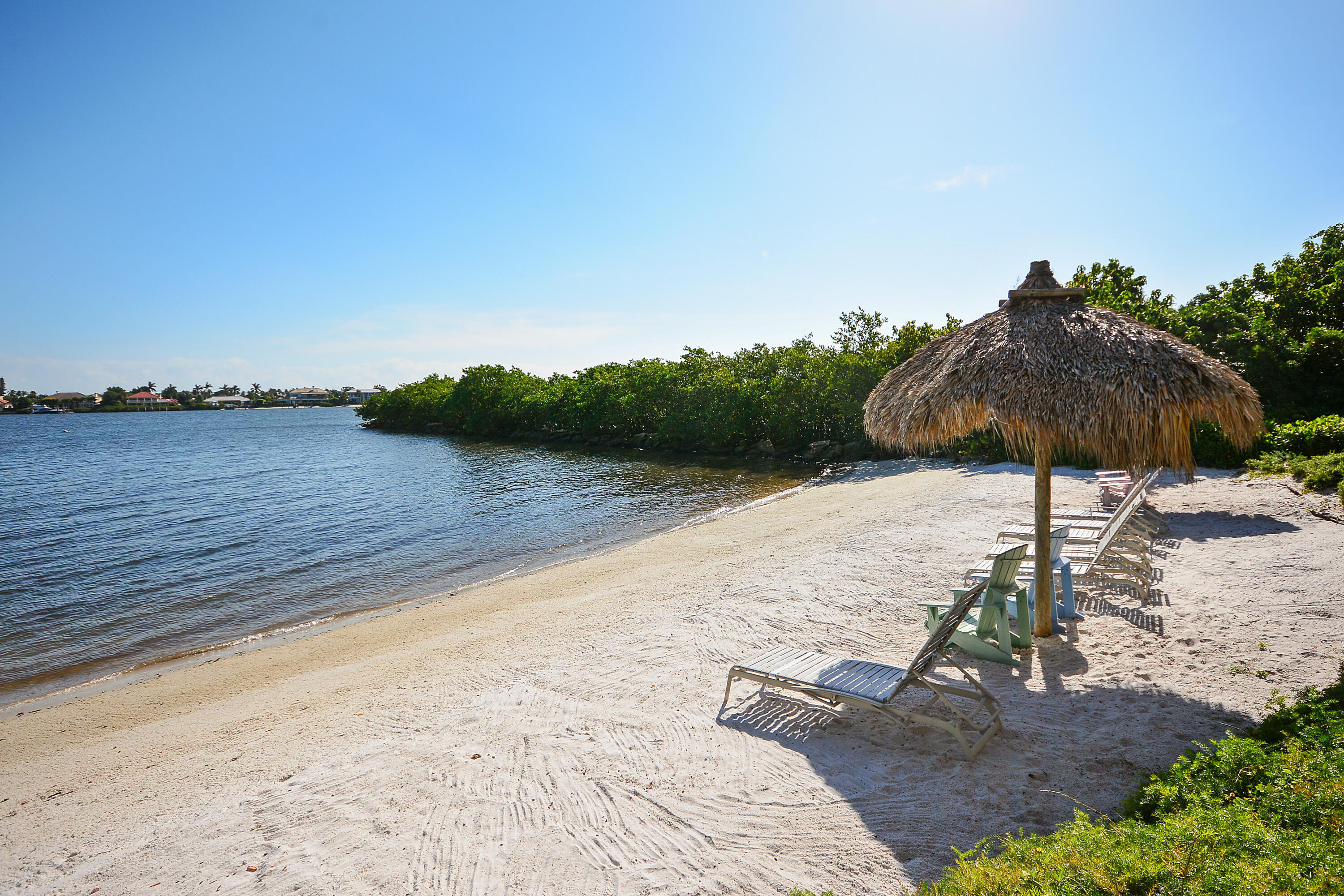 HYPOLUXOS MARINERS CAY CONDO - Residential Lease