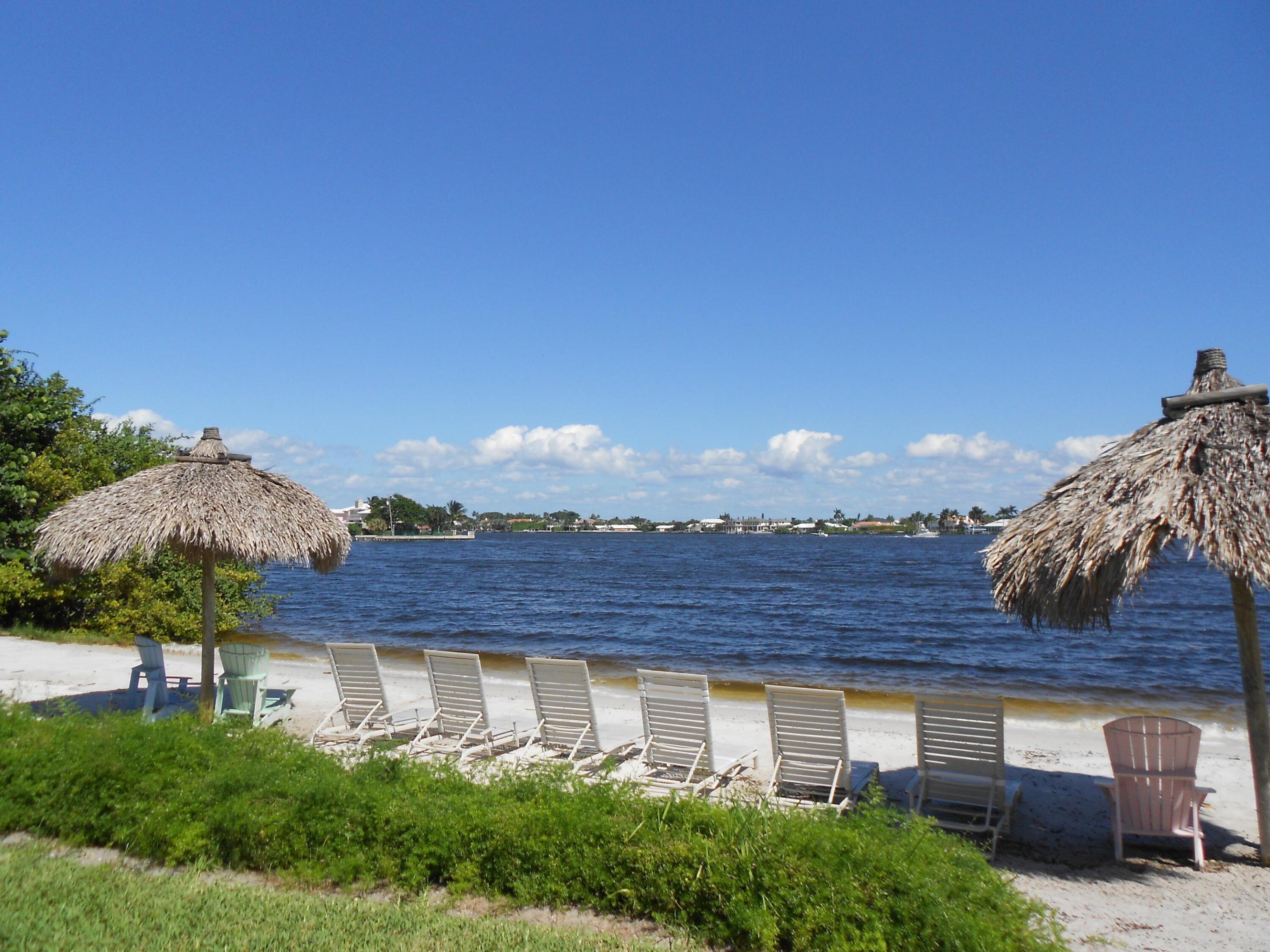 HYPOLUXOS MARINERS CAY CONDO - Residential Lease