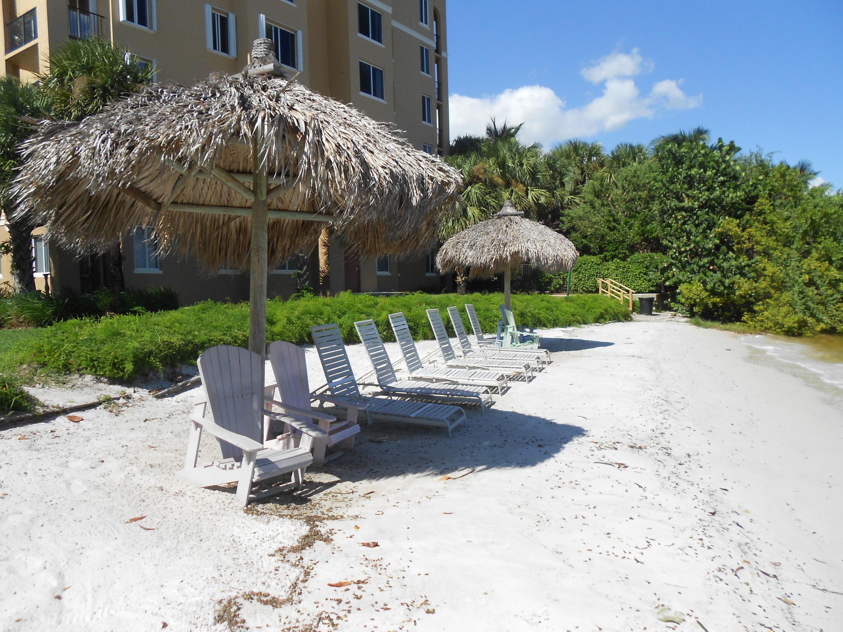 HYPOLUXOS MARINERS CAY CONDO - Residential Lease