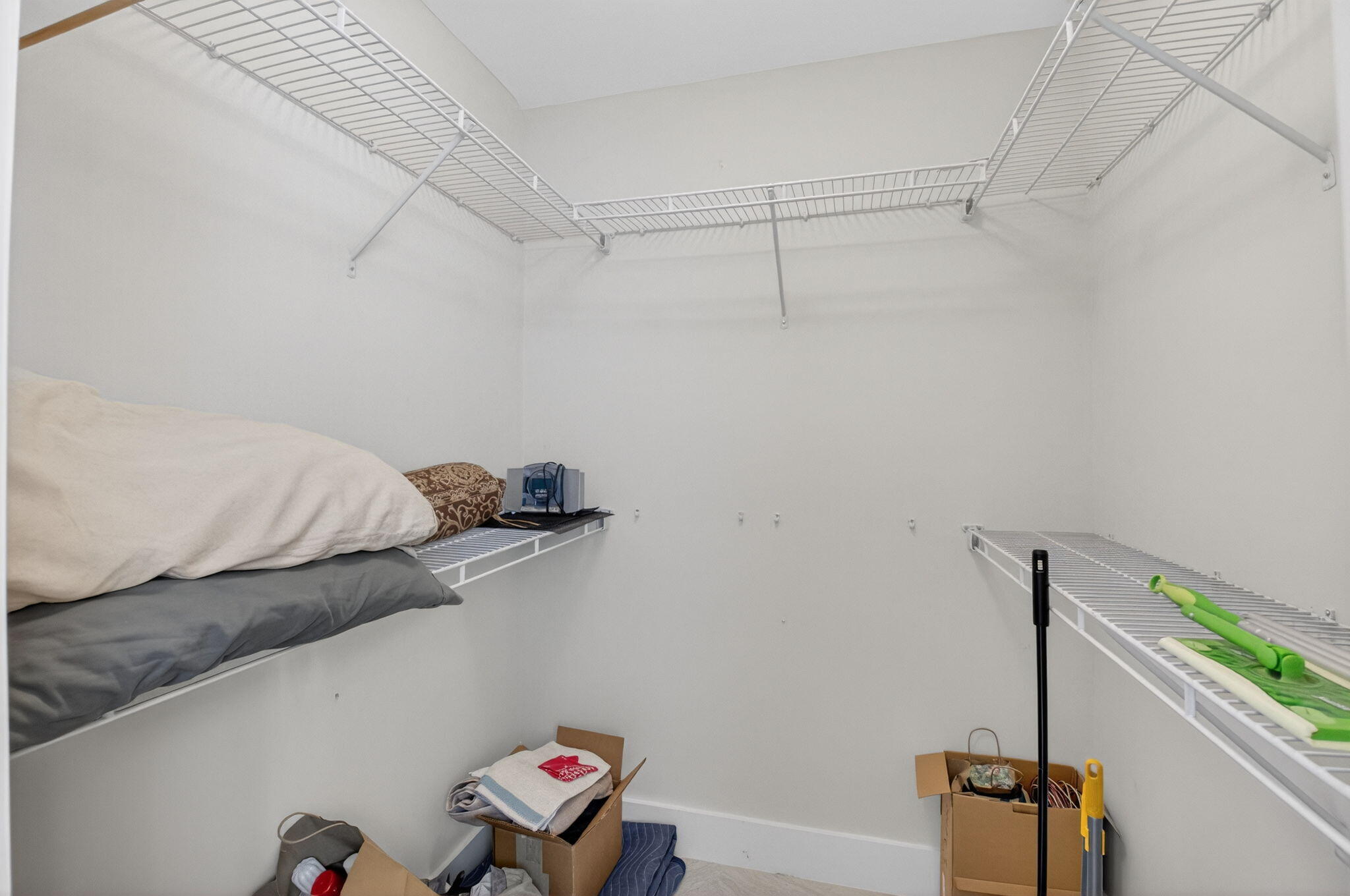 WITNEY E CONDO - Residential