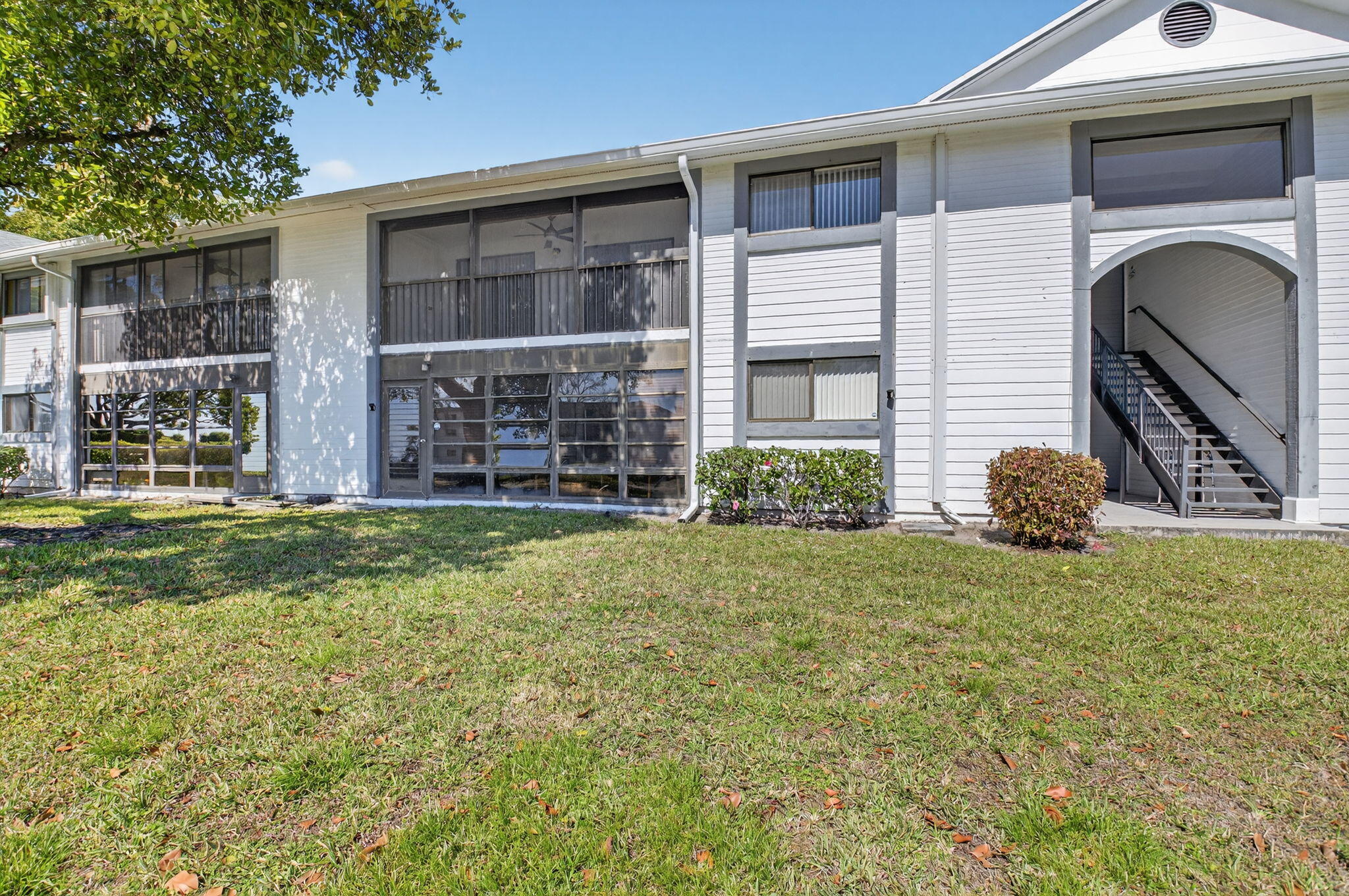 WITNEY E CONDO - Residential